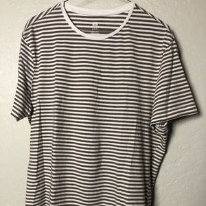 Men’s striped tee